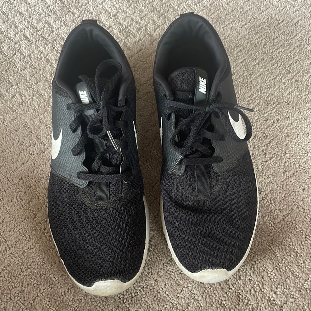 Nike black golf shoes